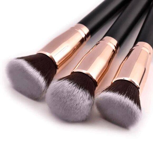 Foundation Brush Contour Brush - Picture 6 of 7